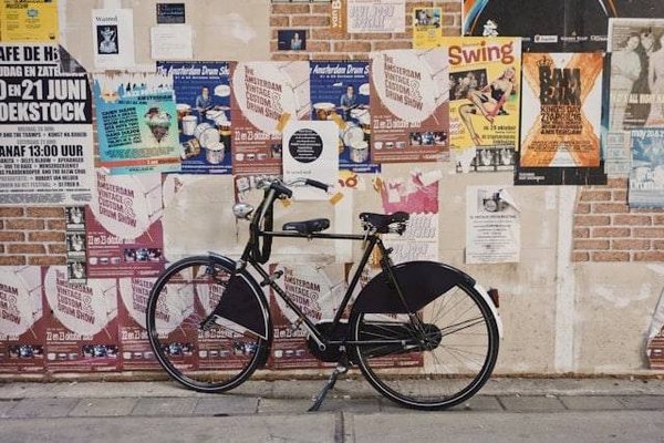 Découverte artistique : les meilleures illustrations d'affiches de Marseille